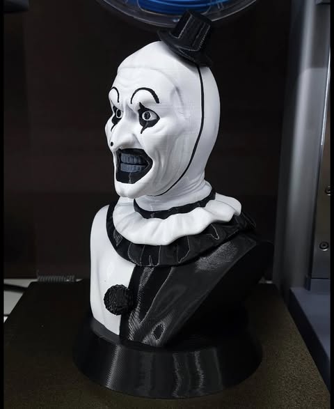 Art the clown bust