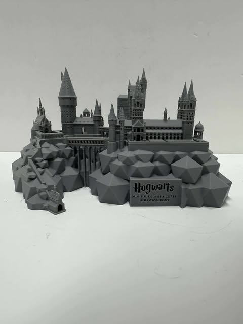Hogwarts Castle (Highly Detailed)