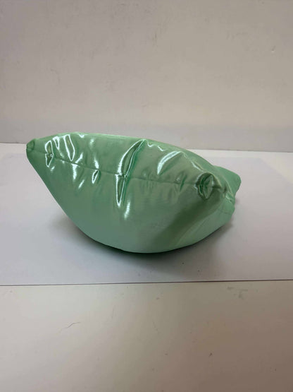 Pillow Phone Holder – Soft-Style Desk & Bedside Stand 📱🛋️