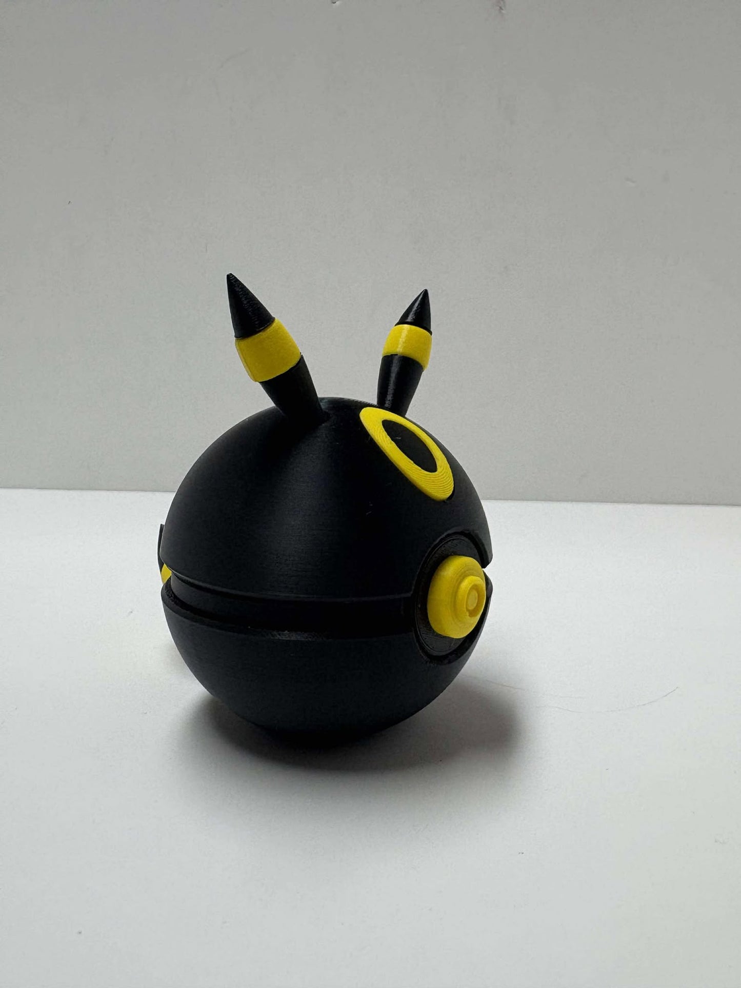 Umbreon Ball