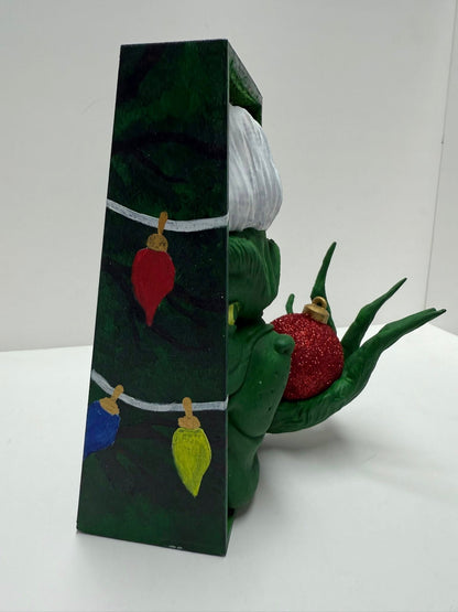 The Grinch Book Nook